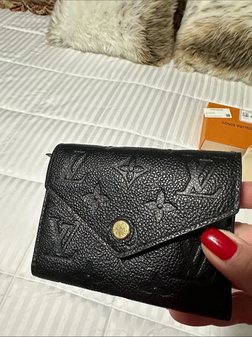 Louis Vuitton Victorine Black Monogram Empreinte Small envelope-style Wallet - Picture 4 of 11